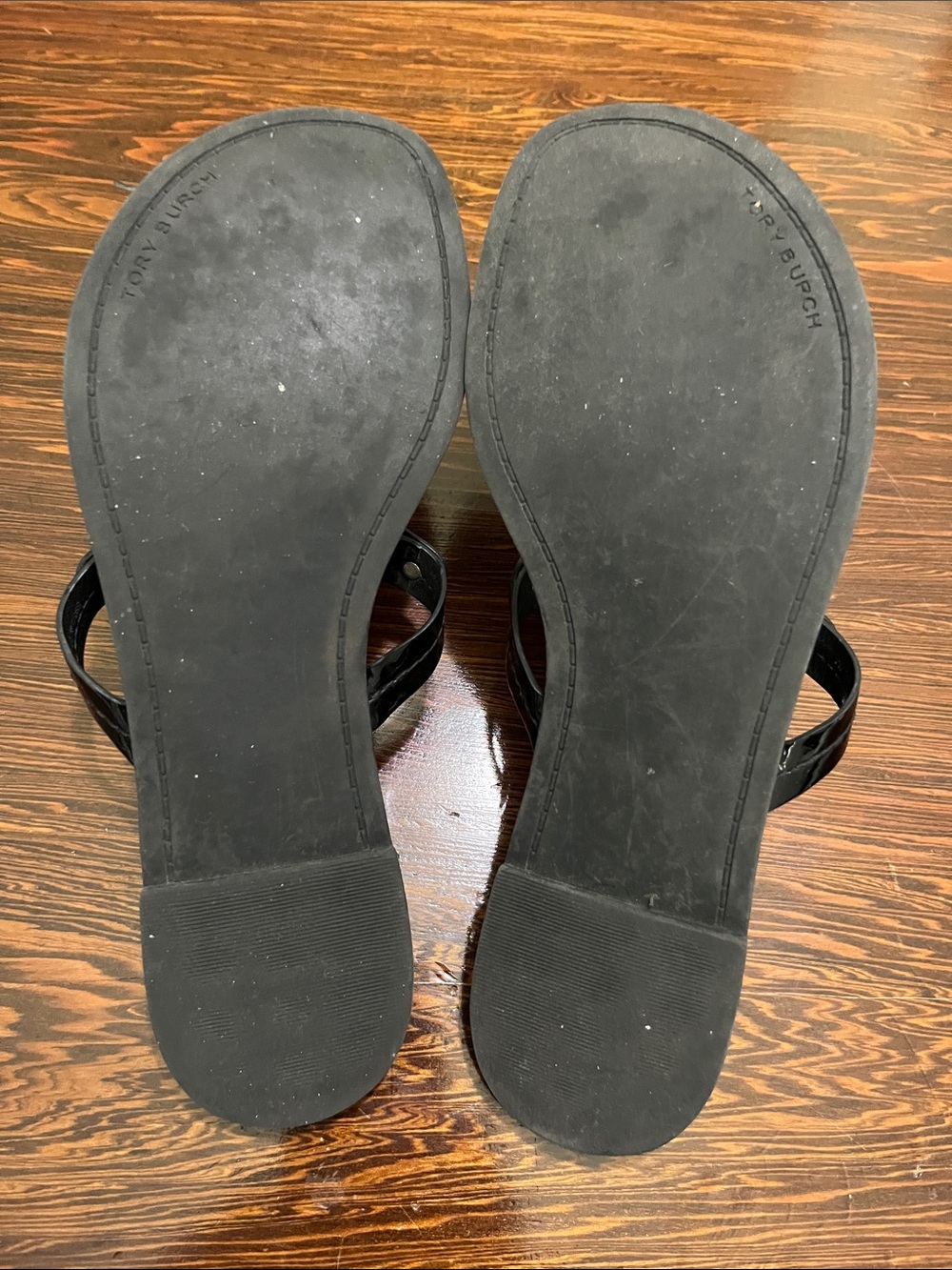 Tory Burch Black Patent Leather Logo Thong Sandals - Picture 8 of 15